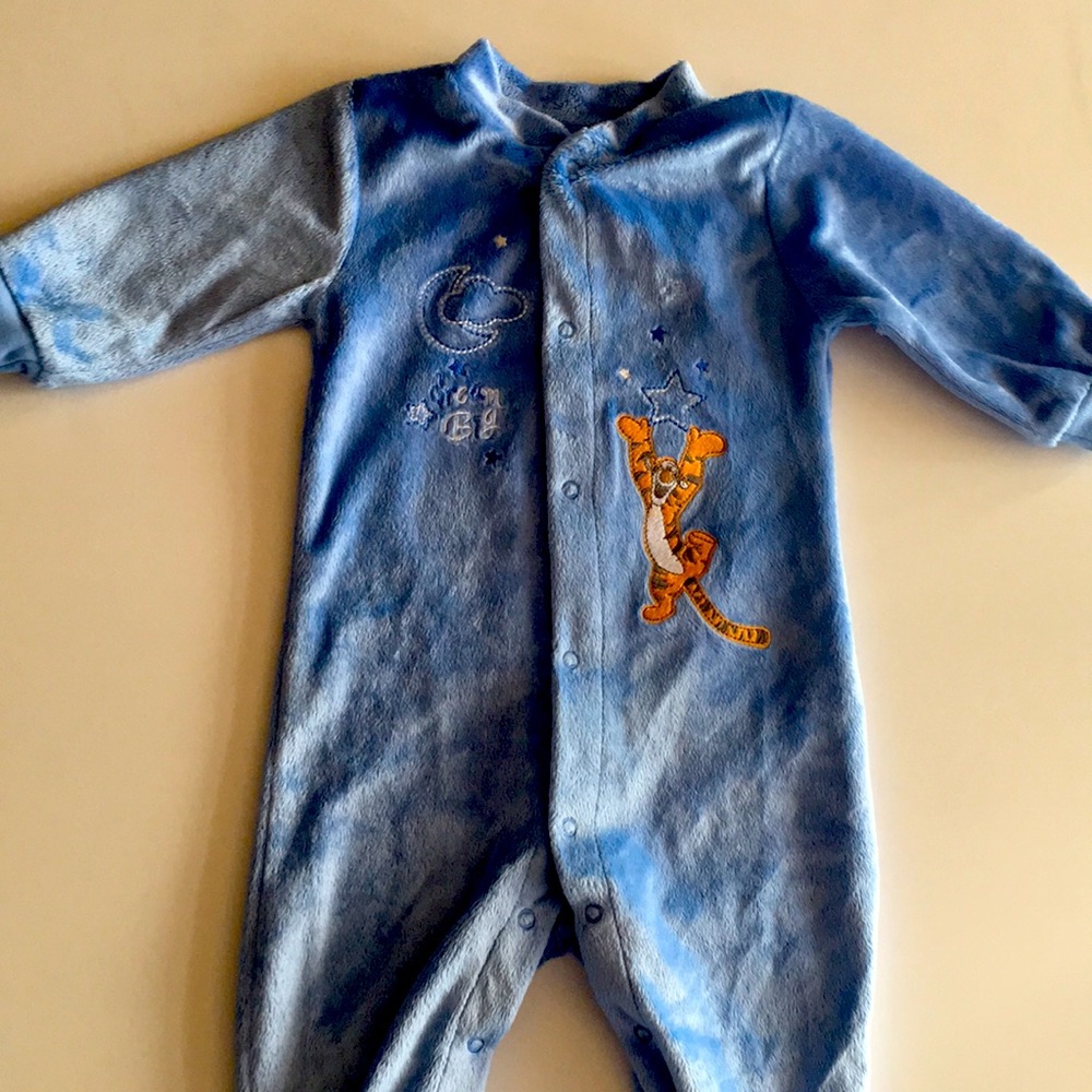 Disney Tigger Baby  Footed Pyjamas  3-6 months
